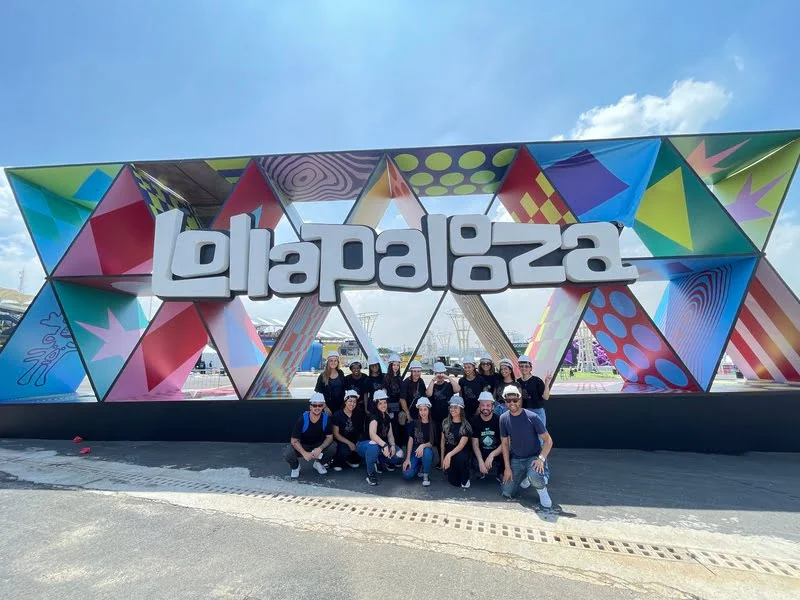 Universidade leva alunos para conhecer os bastidores do Lollapalooza